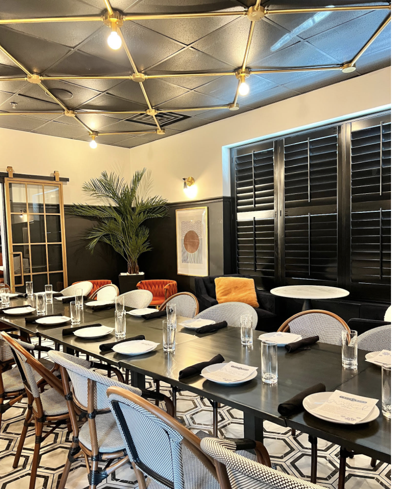 Bella Vie Lounge – The Board Room Libertyville
